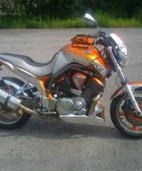 moto brillante e comoda su tutti i tipi di strada anche per il passegg moto brillante e comoda su tutti i tipi di strada anche per il passegg