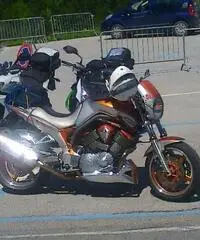 moto brillante e comoda su tutti i tipi di strada anche per il passegg