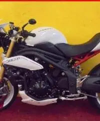TRIUMPH Speed Triple 1050 R bianco - 9000