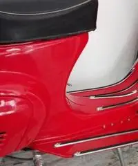 Vespa 50 Special rossa