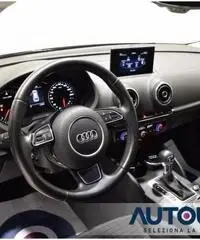 AUDI A3 SPB 1.6 TDI S-TRONIC AMBITION AUT SENS XENON LED