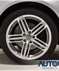 AUDI A4 2.0 TDI QUATTRO S-TRONIC ADVANCED BERLINA NAVI AUDI A4 2.0 TDI QUATTRO S-TRONIC ADVANCED BERLINA NAVI