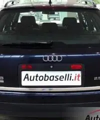 Audi A6 AVANT 2.5 V6 TDI QUATTRO TIPTRONIC AUTOMATICA