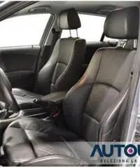 BMW 118 D 5 PORTE ATTIVA XENON PELLE CERCHI 17' BMW 118 D 5 PORTE ATTIVA XENON PELLE CERCHI 17'