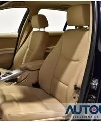 BMW 320 D TOURING XDRIVE FUTURA 4X4 AUT PELLE NAVI XENON BMW 320 D TOURING XDRIVE FUTURA 4X4 AUT PELLE NAVI XENON