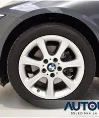 BMW 320 D TOURING BUSINESS AUTOM NAVI SENS CERCHI 17' BMW 320 D TOURING BUSINESS AUTOM NAVI SENS CERCHI 17'