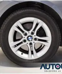BMW 320 D XDRIVE TOURING FUTURA 4X4 AUT NAVI XENON SENS BMW 320 D XDRIVE TOURING FUTURA 4X4 AUT NAVI XENON SENS