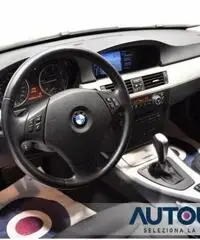 BMW 320 D XDRIVE TOURING FUTURA 4X4 AUT NAVI XENON SENS BMW 320 D XDRIVE TOURING FUTURA 4X4 AUT NAVI XENON SENS