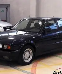 Bmw 520 i 24V cat 2000cc 6 cilindri 150cv - CLIMA, CERCHI Bmw 520 i 24V cat 2000cc 6 cilindri 150cv - CLIMA, CERCHI