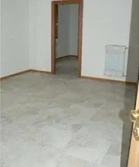 Appartamento di 5 locali in Vendita