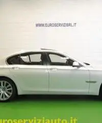 BMW 750 i Futura
