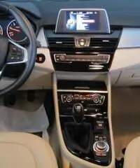 BMW Serie 2 220d Active Tourer Advantage - PELLE - NAVIGAT - SENS.PARK - EURO 6 - FULL