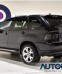BMW X5 3.0D 4X4 AUT PELLE NAVI SENS XENON SOLO 141.000 KM BMW X5 3.0D 4X4 AUT PELLE NAVI SENS XENON SOLO 141.000 KM