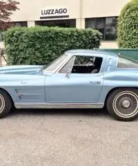 CHEVROLET CORVETTE STING RAY SPLIT WINDOW CHEVROLET CORVETTE STING RAY SPLIT WINDOW