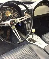 CHEVROLET CORVETTE STING RAY SPLIT WINDOW CHEVROLET CORVETTE STING RAY SPLIT WINDOW