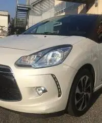 CITROEN DS3 1.6 eHdi So Chic Airdream Cruise BlueTooth CITROEN DS3 1.6 eHdi So Chic Airdream Cruise BlueTooth