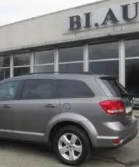 FIAT Freemont 2.0 Multijet 140 CV Urban FIAT Freemont 2.0 Multijet 140 CV Urban