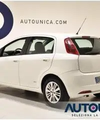 FIAT Grande Punto 1.3 MJT 5 PORTE DYNAMIC NEOPATENTATI CRUISE CERCHI FIAT Grande Punto 1.3 MJT 5 PORTE DYNAMIC NEOPATENTATI CRUISE CERCHI