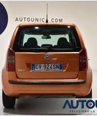 FIAT Idea 1.4 16V EMOTION CERCHI 15' SENSORI CLIMA BI-ZONA FIAT Idea 1.4 16V EMOTION CERCHI 15' SENSORI CLIMA BI-ZONA