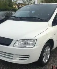 FIAT Multipla 1.6 16V Nat.Pow.4pti Act.Van N1 FIAT Multipla 1.6 16V Nat.Pow.4pti Act.Van N1