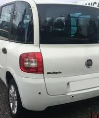 FIAT Multipla 1.6 16V Nat.Pow.4pti Act.Van N1 FIAT Multipla 1.6 16V Nat.Pow.4pti Act.Van N1