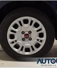 FIAT Panda 1.2 EASY SOLO 28.000 KM NEOPATENTATI NUOVA FIAT Panda 1.2 EASY SOLO 28.000 KM NEOPATENTATI NUOVA