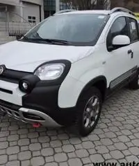 FIAT Panda Cross 1.3 MJT 95 CV S&S 4x4 EURO 6 01 FIAT Panda Cross 1.3 MJT 95 CV S&S 4x4 EURO 6 01