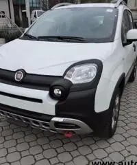 FIAT Panda Cross 1.3 MJT 95 CV S&S 4x4 EURO 6 01 FIAT Panda Cross 1.3 MJT 95 CV S&S 4x4 EURO 6 01