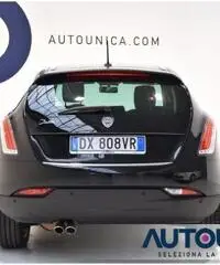 LANCIA Delta 1.9 MJT TWINTURBO ORO NAVI PELLE TETTO LED LANCIA Delta 1.9 MJT TWINTURBO ORO NAVI PELLE TETTO LED