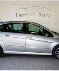 MERCEDES-BENZ B 200 CDI Sport GARANZIA 24 MESI COMPLETA. MERCEDES-BENZ B 200 CDI Sport GARANZIA 24 MESI COMPLETA.