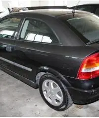 OPEL Astra 1.4i  3P METANO GARANZIA 12 MESI OPEL Astra 1.4i  3P METANO GARANZIA 12 MESI