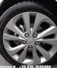TOYOTA Auris Touring Sports 1.8 Hybrid Active Plus