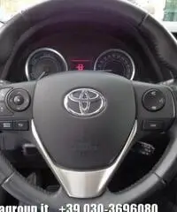 TOYOTA Auris Touring Sports 1.8 Hybrid Active Plus