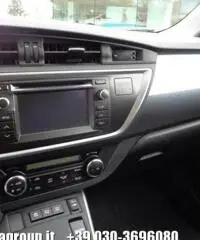 TOYOTA Auris Touring Sports 1.8 Hybrid Active Plus