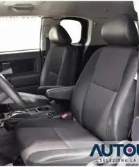 TOYOTA FJ Cruiser 4 4X4 GPL AUTOCARRO AUT SENSORI CRUISE CERCHI 17' TOYOTA FJ Cruiser 4 4X4 GPL AUTOCARRO AUT SENSORI CRUISE CERCHI 17'