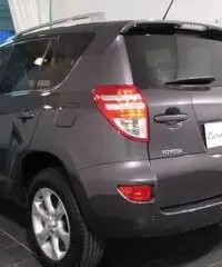 Toyota Rav4 Crossover 2.2 D-4d 150cv DPF Excl.-NAVIGATORE-SENS.PARCH-CRUISE