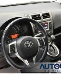 TOYOTA Verso-S 1.3 MT ACTIVE AUT SENS TELECAM SOLO 33.000 KM TOYOTA Verso-S 1.3 MT ACTIVE AUT SENS TELECAM SOLO 33.000 KM