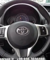 TOYOTA Yaris 1.0 5 porte Lounge