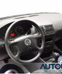 VOLKSWAGEN Golf 1.9 TDI 5 PORTE TIME CERCHI 16' CLIMA RADIO