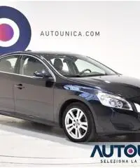 VOLVO S60 D3 GEARTRONIC MOMENTUM AUT NAVI PELLE SENS LED