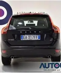 VOLVO XC60 D5 AWD GEARTRONIC SUMMUM 4X4 AUT PELLE CERCHI 18'