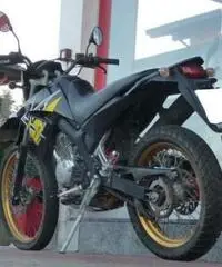 YAMAHA XT 125 R