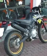 YAMAHA XT 125 R