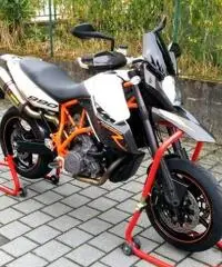 KTM 990 Supermoto R KTM 990 Supermoto R