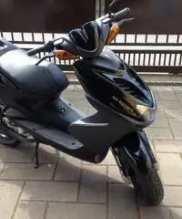 Vendo Yamaha Aerox YQ50L
