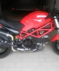 bella ducati monster695