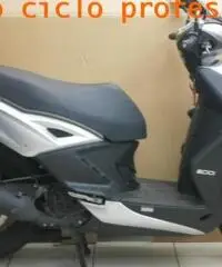 KYMCO Agility 200 € 3  seminuovo km 5600 del 2015