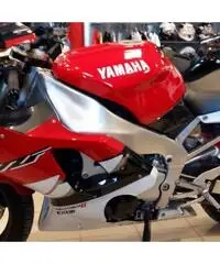 YAMAHA R 1 YAMAHA R 1