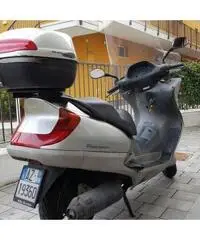 VENDO SCOOTER HONDA FORESIGHT 250