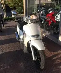 APRILIA Scarabeo 300 Special Passaggio e Garanzia Incluso APRILIA Scarabeo 300 Special Passaggio e Garanzia Incluso